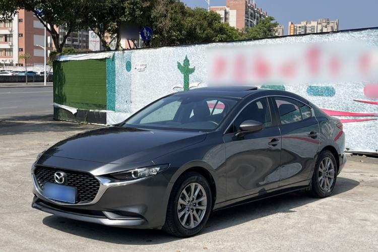 Used Mazda 3 Axela 2020 1.5L Automatic Luxury Version