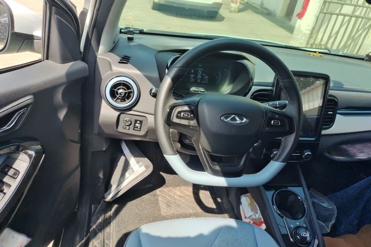 Used Chery QQ Little Ant 2022 Sweet Pink Edition Half-Sugar Version Lithium Iron Phosphate 29.2 kWh 30 kW 301 km