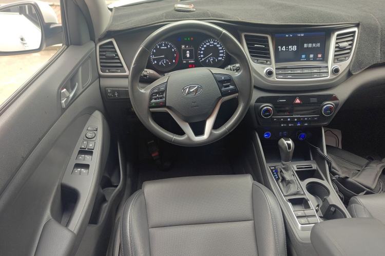 Used Hyundai Tucson 2015 1.6T Dual-Clutch Two-Wheel-Drive Smart Model
