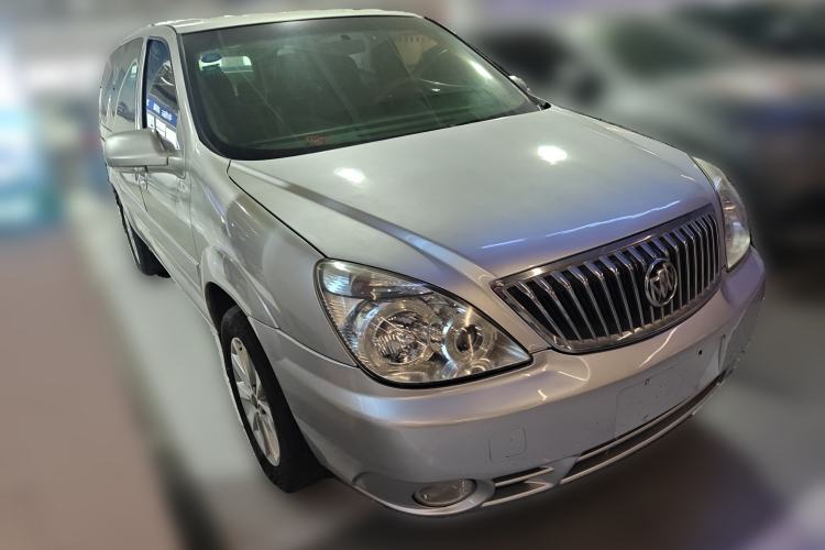 Used Buick GL8 2014 2.4L Classic Edition Front Right 45 Deg