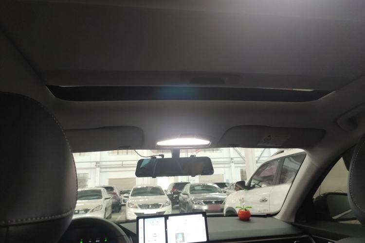 Used Geely Auto Emgrand 2023 4th Generation Champion Edition 1.5L CVT Prestige Model Headliner