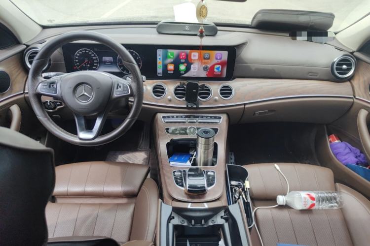 Used Mercedes-Benz E-Class 2018 Facelift E 200 L 4MATIC Center Console