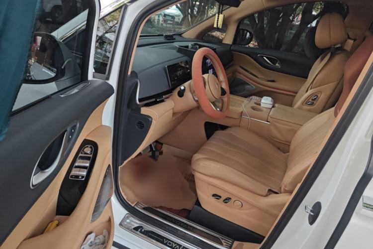 Used VOYAH Dream 2025 PHEV Four-Wheel-Drive Flagship Version – Qiankun Edition Interior 3