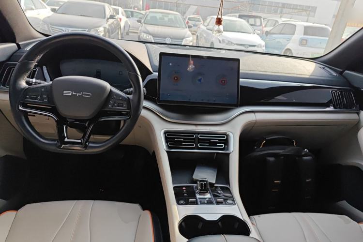 Used BYD Song PLUS New Energy 2023 Champion Edition EV 520KM Luxury Model
