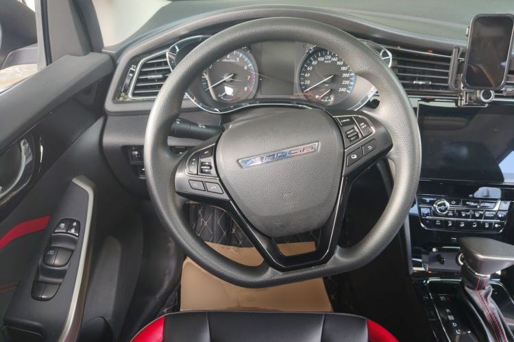 Used Venucia D60 2019 100 000 Honor 1.6L XL CVT Chenku Edition China VI Standard Steering Wheel