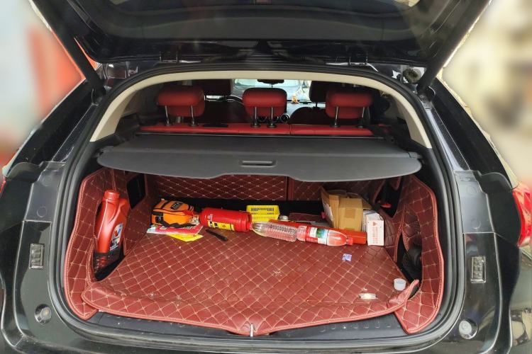 Used Wey VV5 2017 2.0T Ultra-Luxury Version Trunk