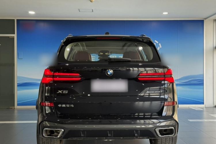 Used BMW X5 2025 Model, xDrive 30Li Prestige M Sport Night Package Exterior 2