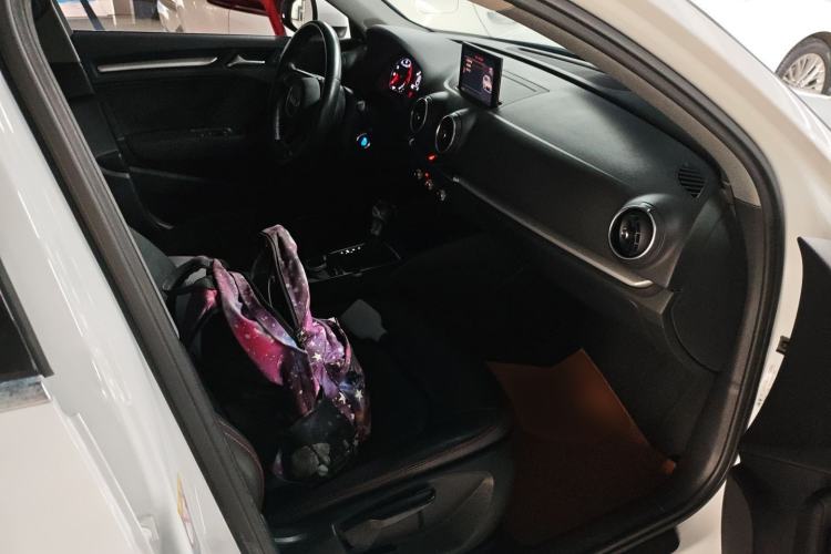 Used Audi A3 2017 Limousine 35 TFSI Ambition Edition
