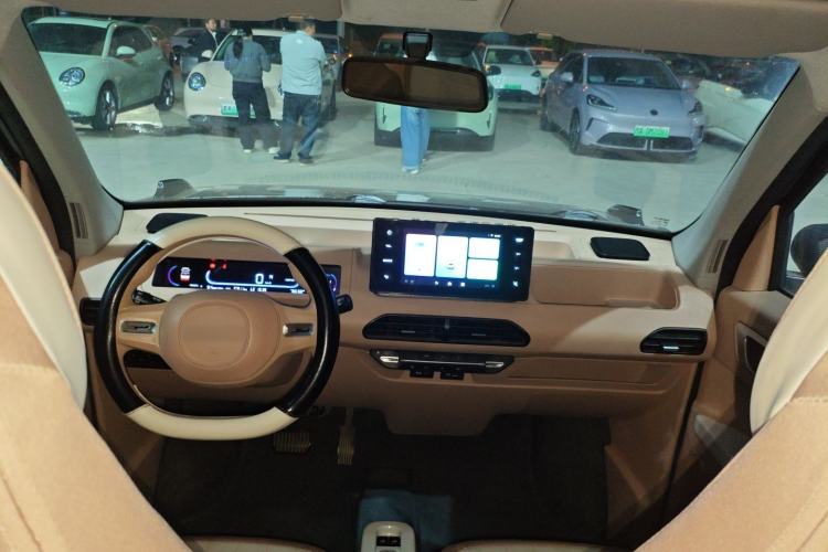 Used Geely Galaxy Panda 2024 200km Panda Kart Center Console