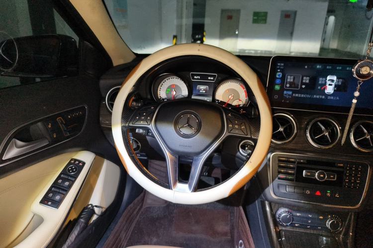 Used Mercedes-Benz GLA 2015 GLA 200 Fashion Model