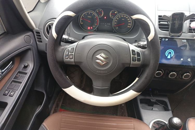 Used Suzuki SX4 2013 1.6L Manual CoolRide Model

