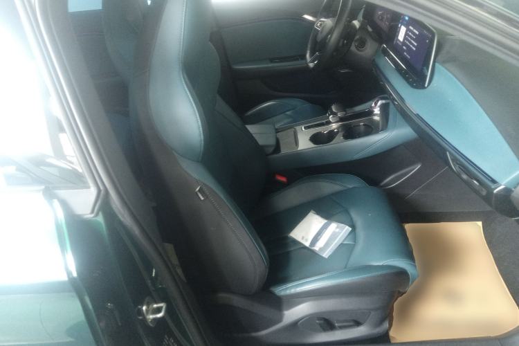 Used MG 7 2023 2.0T Automatic Hunter Luxury Edition Right Front Seat