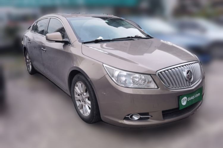 Used Buick LaCrosse 2012 2.4L SIDI Elegant Edition Front Right 45 Deg