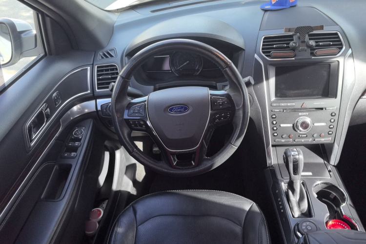 Used Ford Explorer 2018 2.3T Elite Edition Steering Wheel