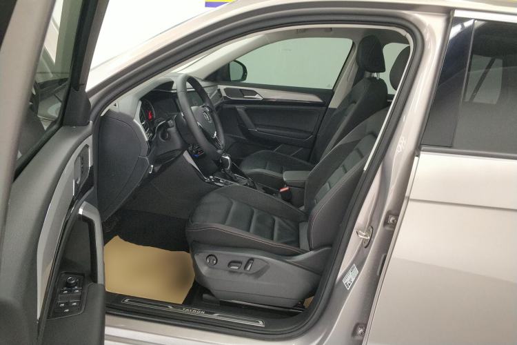 Used Volkswagen Tayron 2020 330TSI Two-Wheel Drive Luxury Smart Connectivity Version