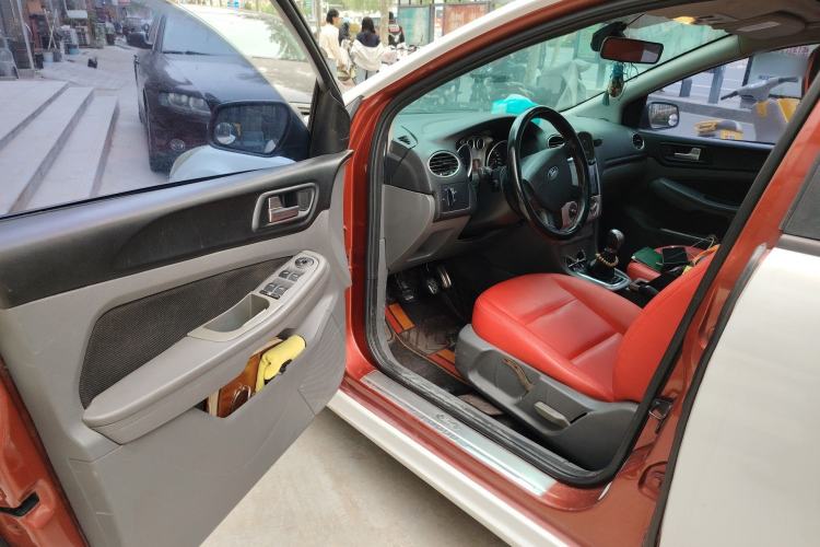 Used Ford Focus 2011 Hatchback 1.8L Manual Comfort Model Driver Seat