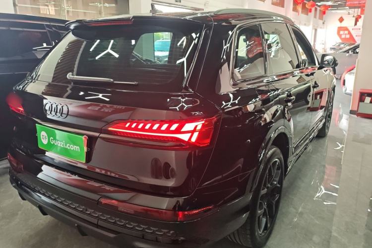 Used Audi Q7 2024 45 TFSI quattro S line Black Warrior Edition