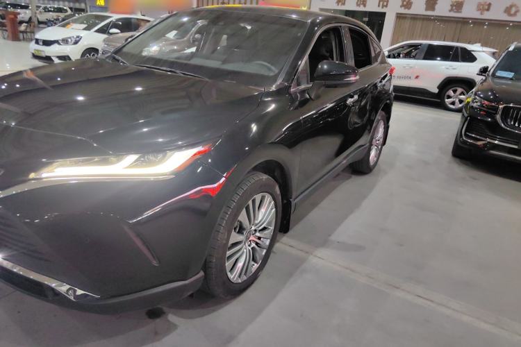 Used Toyota Harrier 2022 2.0L CVT Two-Wheel Drive Deluxe Edition
