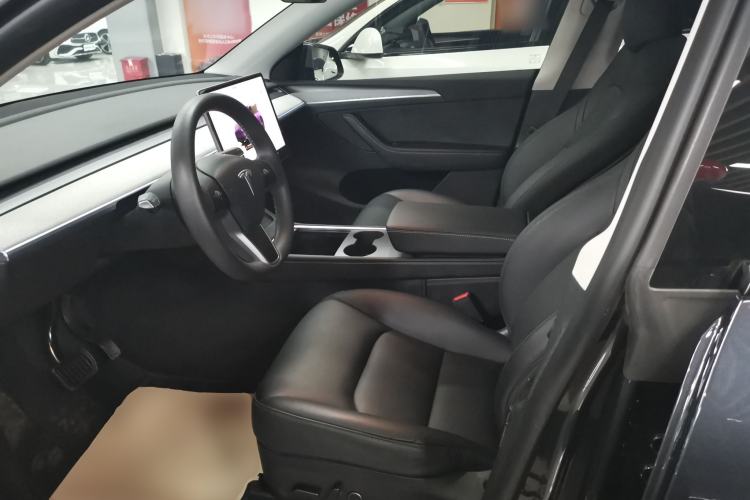 Used Tesla Model Y 2024 Rear-Wheel-Drive Version Left Front Seat