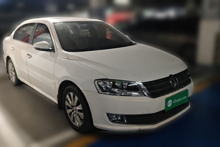 Used Volkswagen Lavida 2013 Revised Version 1.4 TSI DSG Comfort Edition Front Right 45 Deg