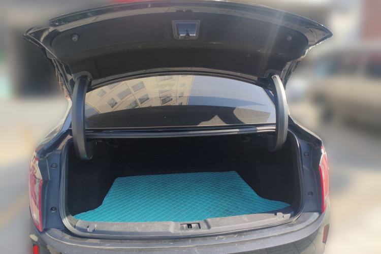 Used Hongqi E-QM5 2022 431 km Charge & Enjoy Edition