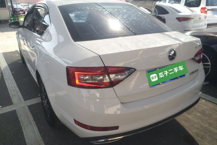 Used Skoda Octavia 2018 1.6L Automatic Luxury Edition