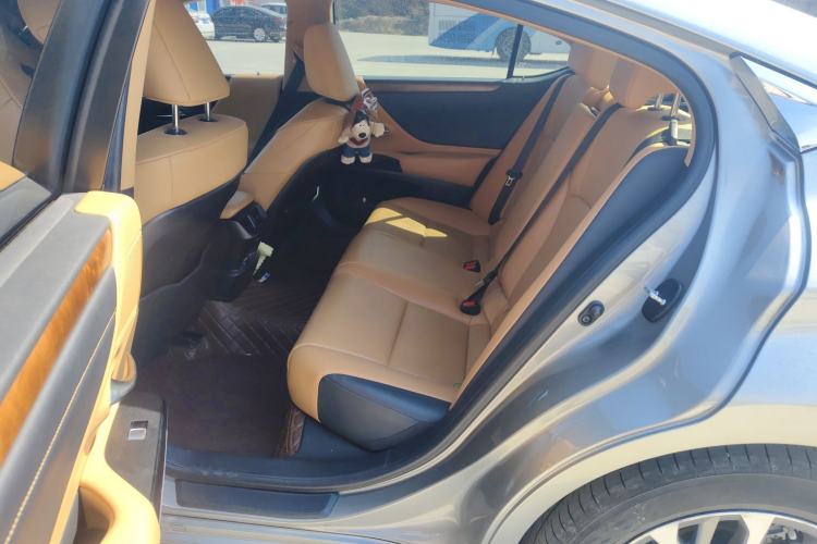Used Lexus ES 2021 200 Luxury Edition Left Rear Seat