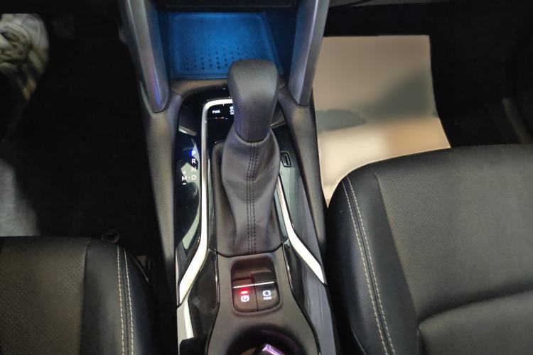 Used Toyota FRONTLANDER 2022 2.0L CVT Luxury Edition Gear Lever