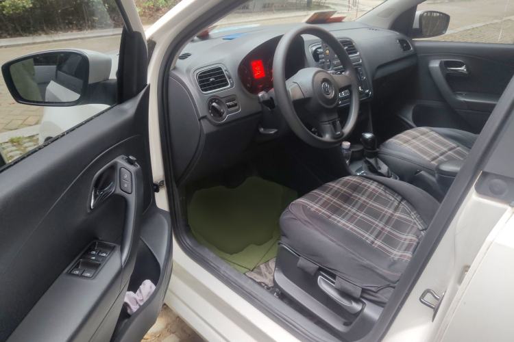 Used Volkswagen Polo 2013 1.4L Automatic Comfort Edition Driver Seat