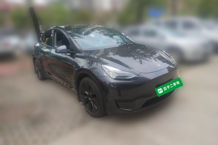Used Tesla Model Y 2024 Rear-Wheel-Drive Version Front Right 45 Deg