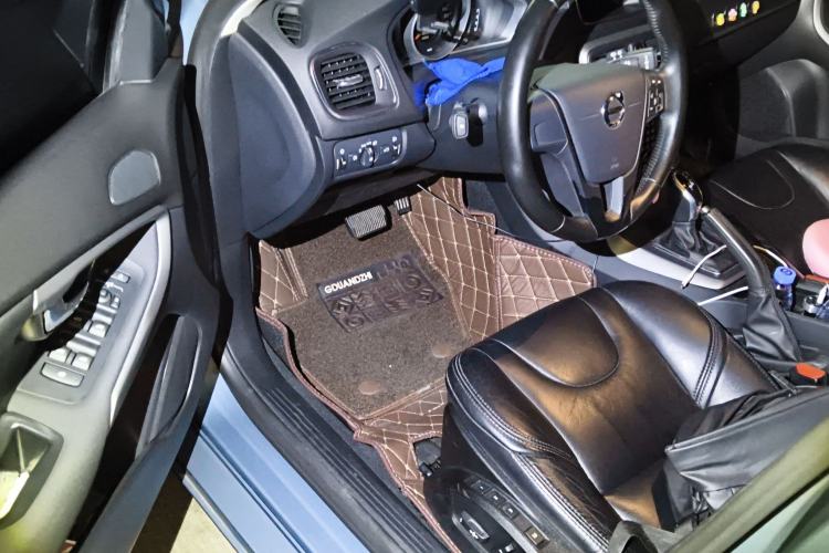 Used Volvo V40 2017 T3 Smart Edition