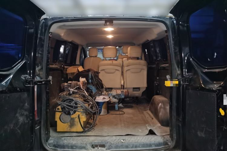 Used Ford Transit 2019 2.0T Diesel Multi-Purpose Commercial Vehicle Short Wheelbase Low Roof 6-Seater China VI Standard
