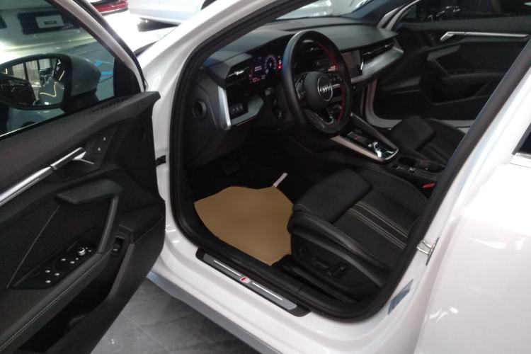 Used Audi A3 2024 Sportback 35 TFSI Fashionable Sports Model
