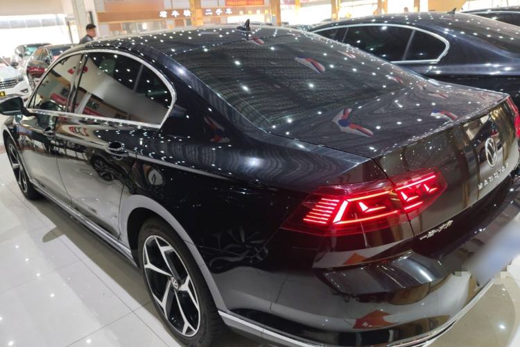 Used Volkswagen Magotan 2023 2 Million Units Limited Edition 330TSI DSG Leading Version