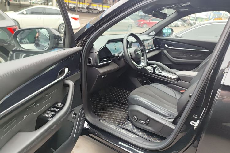 Used Geely Auto Monjaro L 2024 2.0TD High-Power Automatic Two-Wheel Drive Skyline Edition
