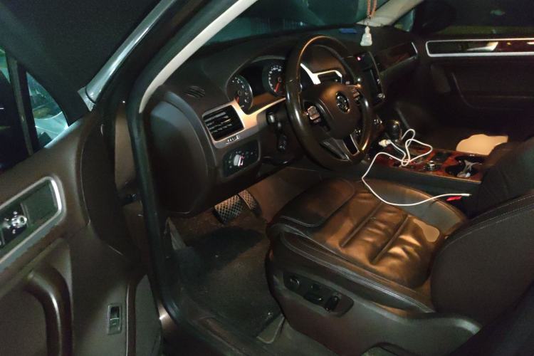 Used Volkswagen Touareg 2011 3.0 TSI Standard Version Driver Seat