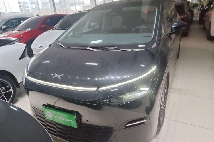 Used XPeng X9 2025 740 Ultra-Long Range Max Front