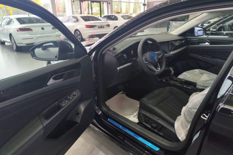 Used Volkswagen Passat 2026 Model, Outstanding 380TSI Longteng Edition