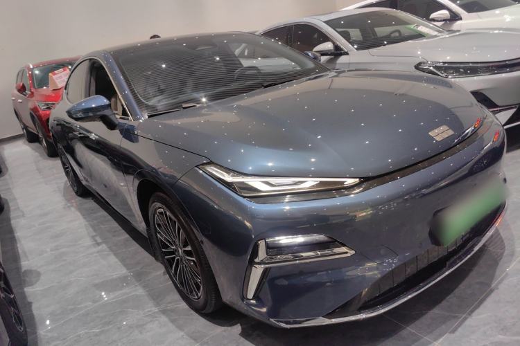 Used Geely Galaxy 8 2025 130km EM-i Deluxe Edition
