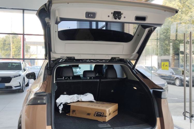 Used Nissan ARIYA 2022 Two-Wheel Drive Long Range Top-Tier Version Trunk