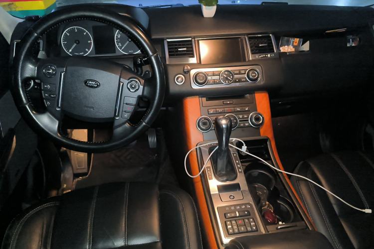 Used Land Rover Range Sport 2012 3.0 TDV6 HSE Diesel Edition Center Console