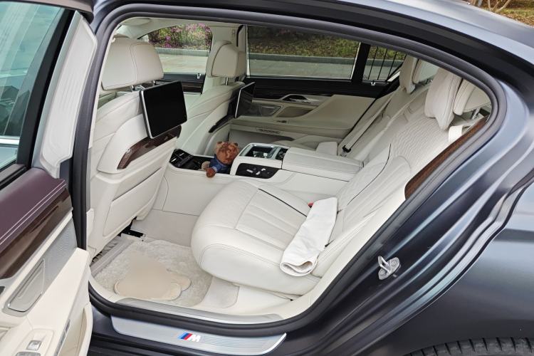 Used BMW 7 Series 2018 740Li xDrive Luxury Edition M Sport Package Black Flame Version
