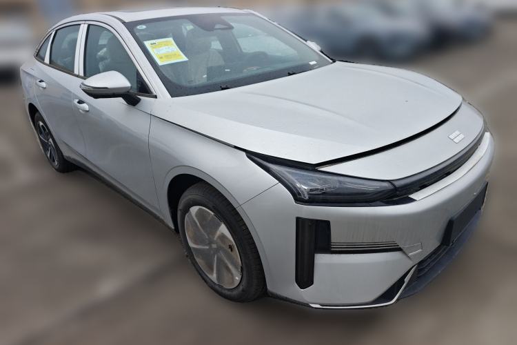 Used Geely Galaxy L6 2025 EM-i 140km Explorer+ Edition Front Right 45 Deg