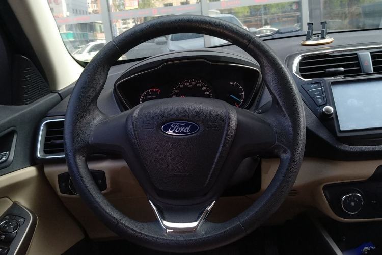 Used Ford Escort 2015 1.5L Automatic Comfort Edition Steering Wheel