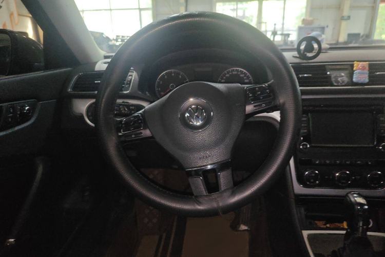 Used Volkswagen Passat 2014 1.8TSI DSG Prestige Navigation Edition