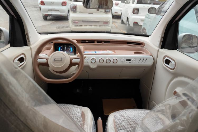 Used Bestune Pony 2026 222km Colorful Horse Center Console