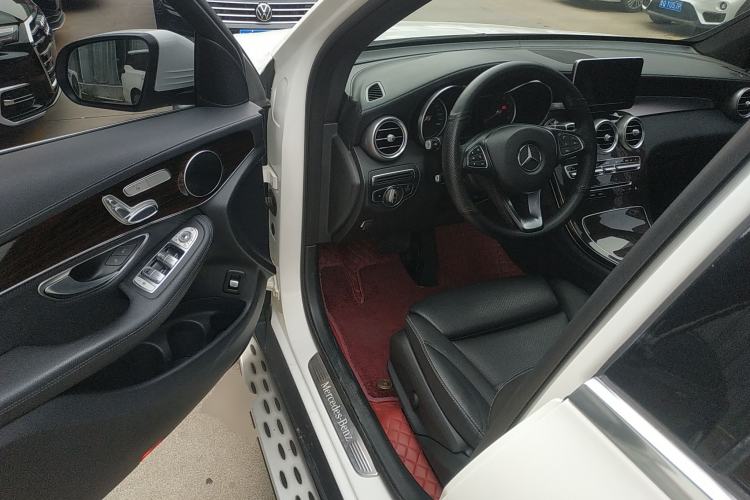 Used Mercedes-Benz GLC 2019 GLC 260 L 4MATIC Dynamic Model Interior 3