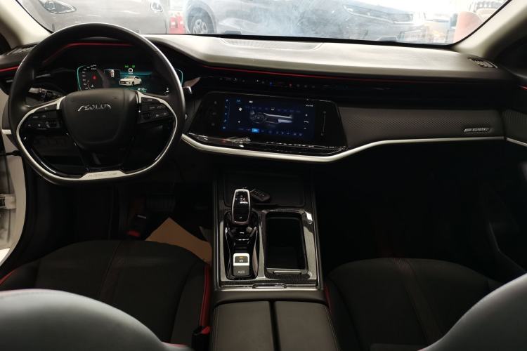 Used Dongfeng Aeolus Yixuan MAX 2021 1.5T Super-Powered Dad Edition Center Console