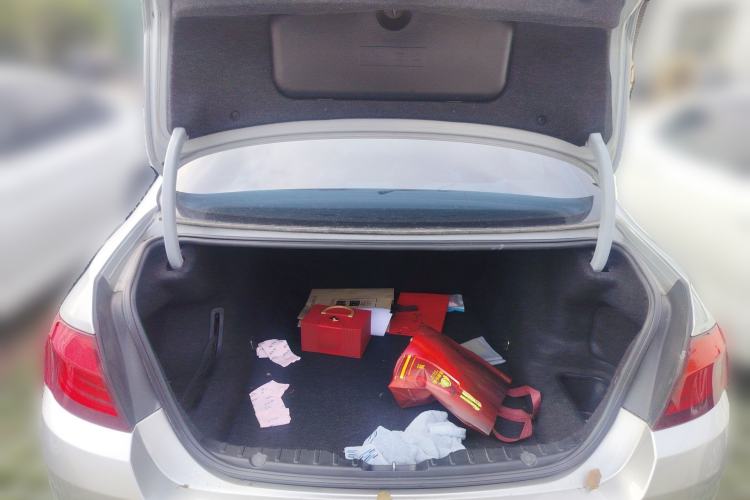 Used BMW 5 Series 2011 523Li Leading Model Trunk