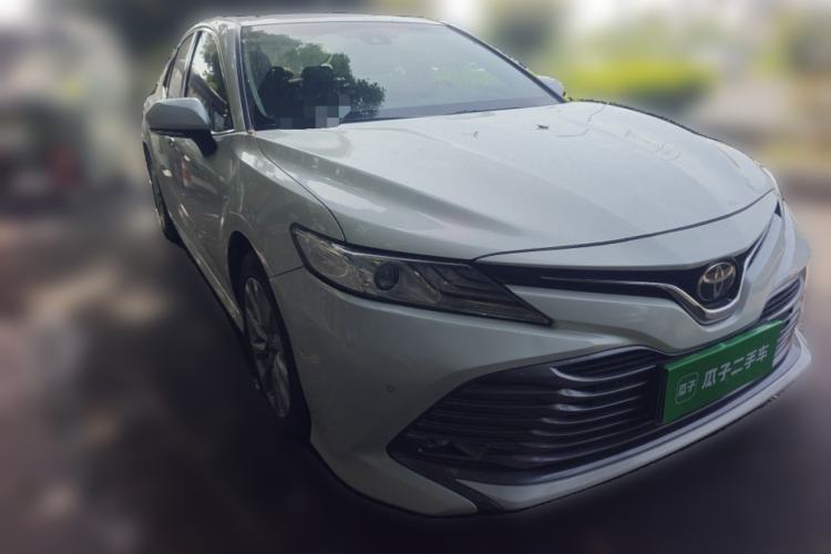 Used Toyota Camry 2018 2.0G Luxury Edition Front Right 45 Deg